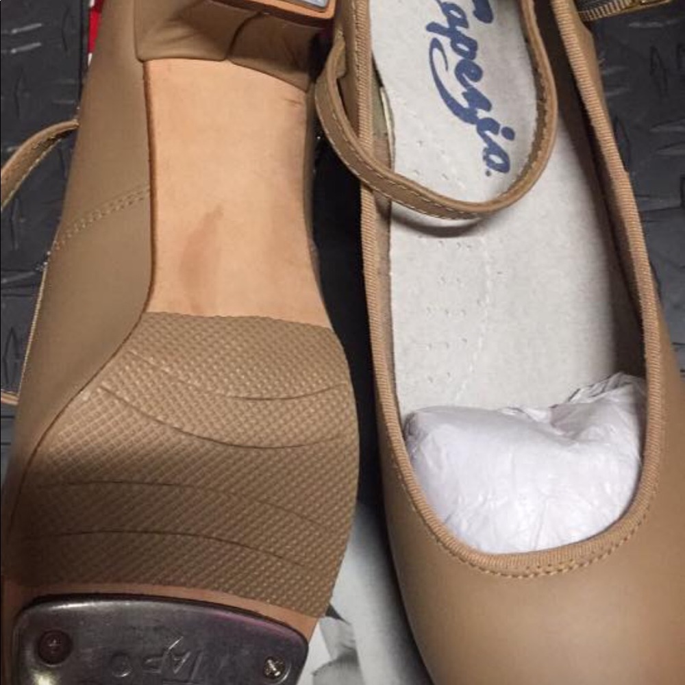 Capezio Jr. Footlight Tap Shoes